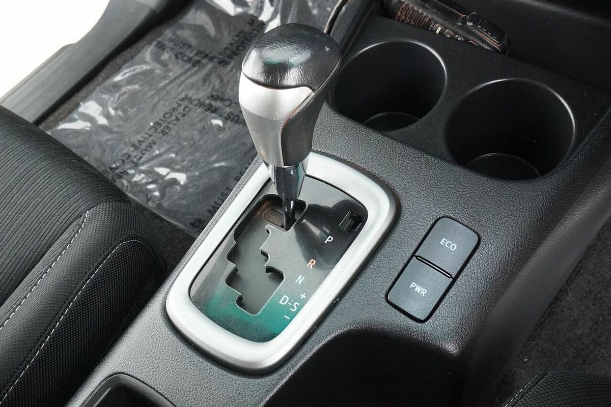 2021 Toyota Hilux SR5 (4x4) GUN126R Facelift 4X4