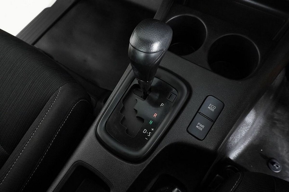 2021 Toyota Hilux SR (4x4) GUN126R Facelift 4X4