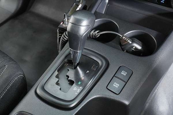 2020 Toyota Hilux SR (4x4) GUN126R Facelift 4X4