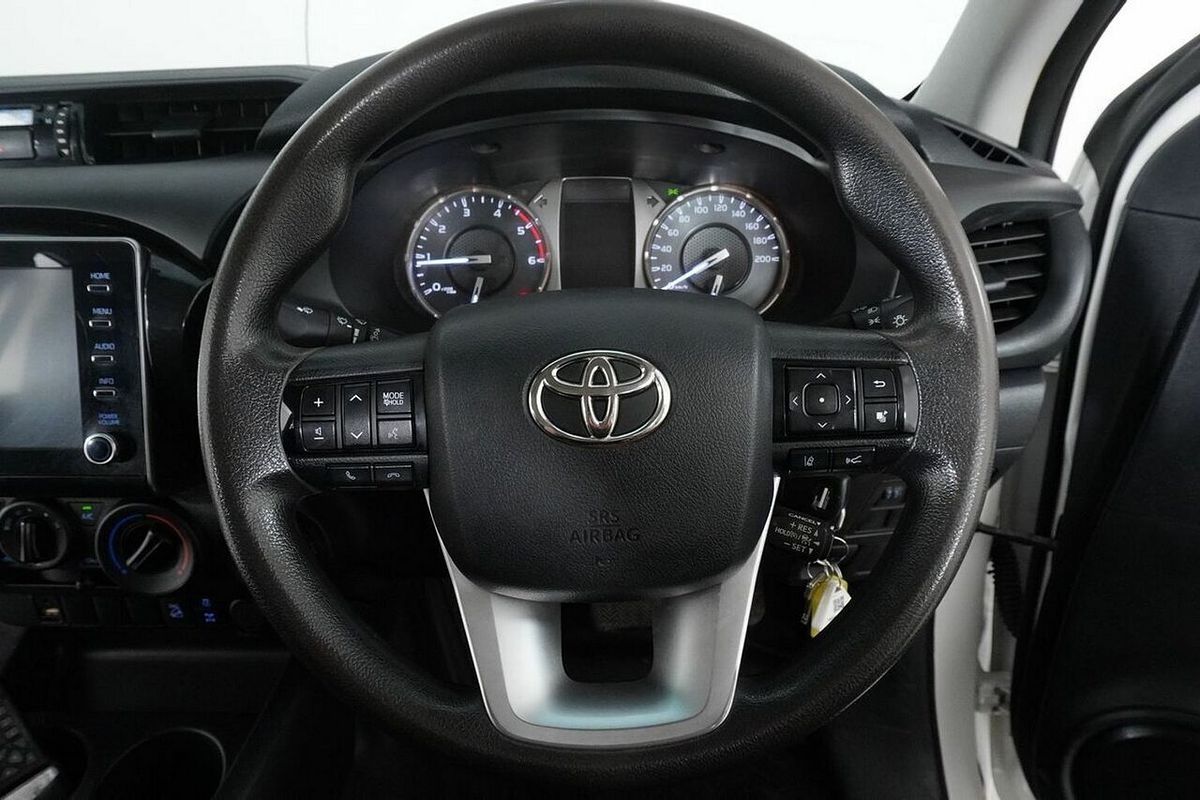 2020 Toyota Hilux SR (4x4) GUN126R Facelift 4X4
