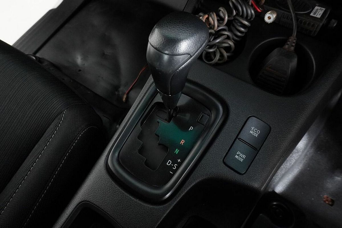 2020 Toyota Hilux SR (4x4) GUN126R Facelift 4X4