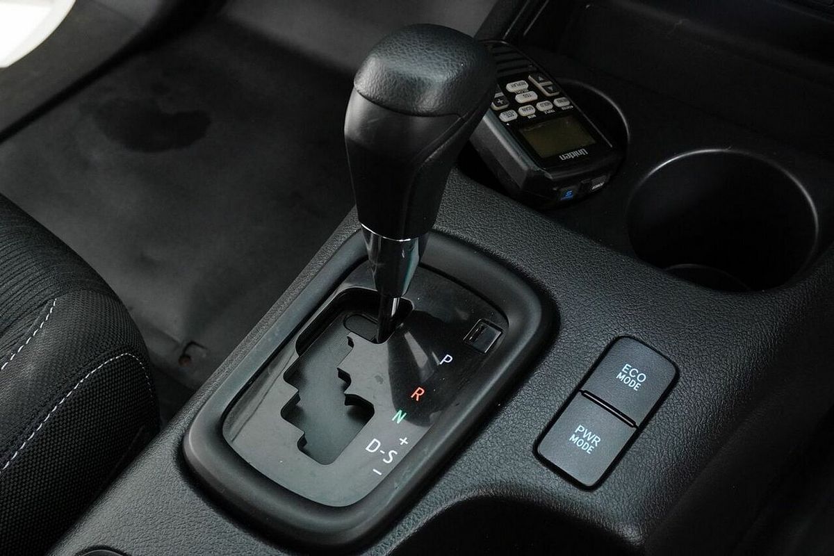 2021 Toyota Hilux SR (4x4) GUN126R Facelift 4X4