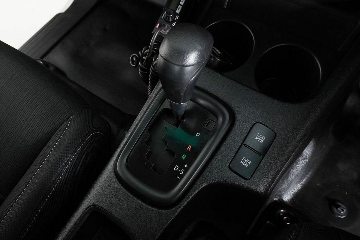 2020 Toyota Hilux SR (4x4) GUN126R Facelift 4X4