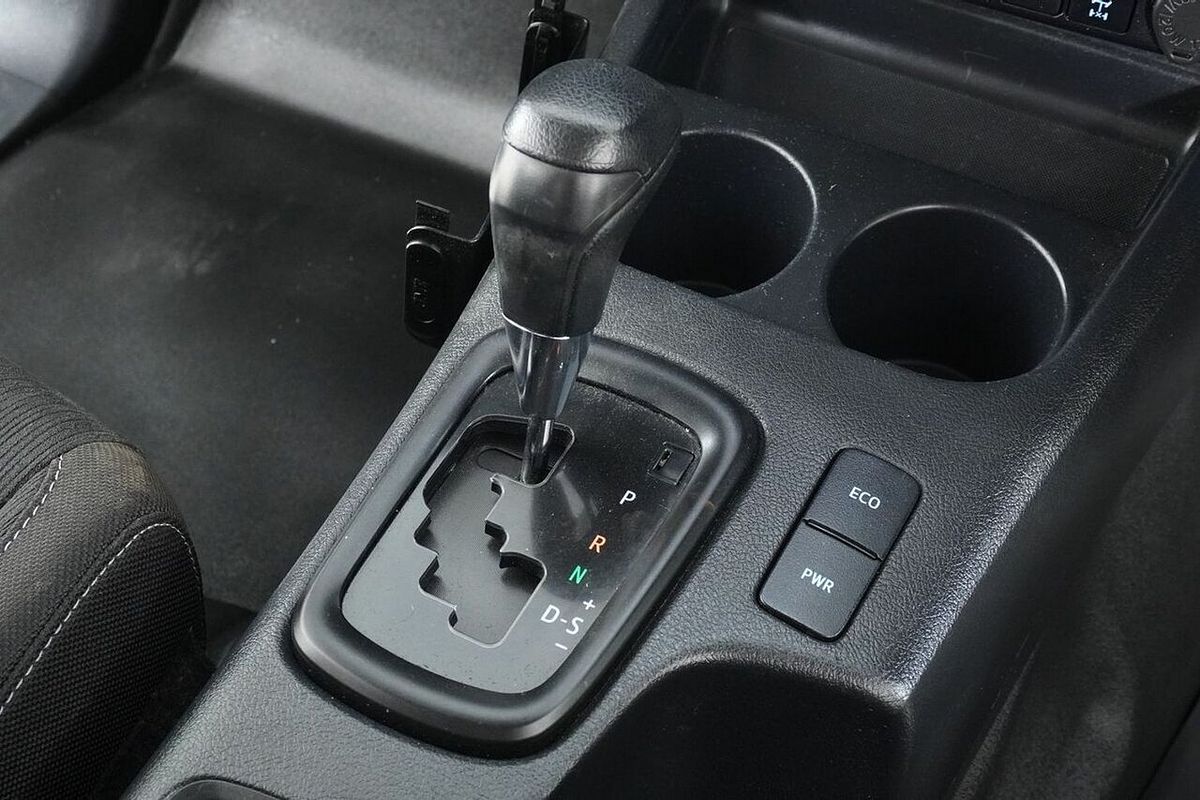 2022 Toyota Hilux SR (4x4) GUN126R 4X4