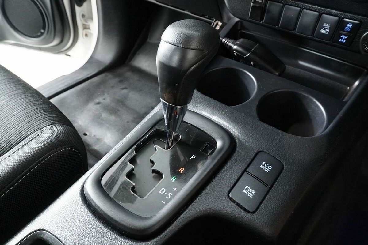 2021 Toyota Hilux SR (4x4) GUN126R Facelift 4X4