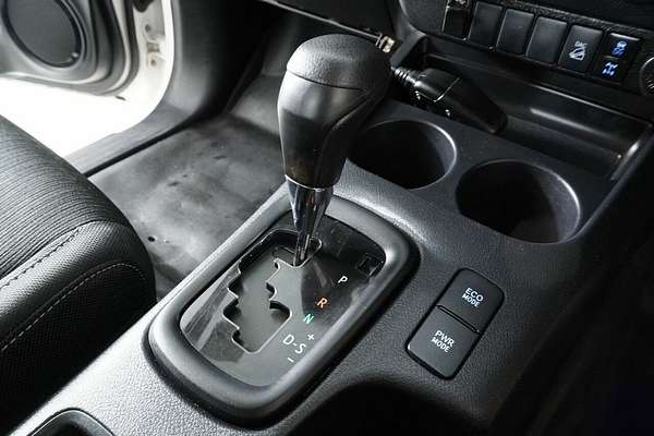 2021 Toyota Hilux SR (4x4) GUN126R Facelift 4X4
