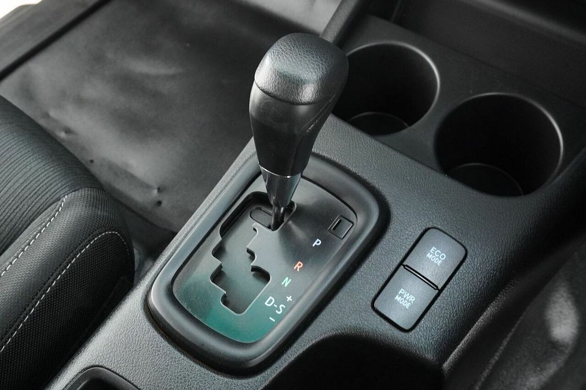2021 Toyota Hilux SR (4x4) GUN126R Facelift 4X4