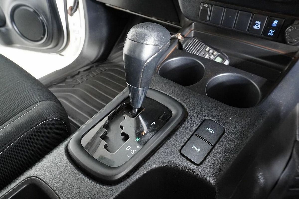 2021 Toyota Hilux SR (4x4) GUN126R Facelift 4X4
