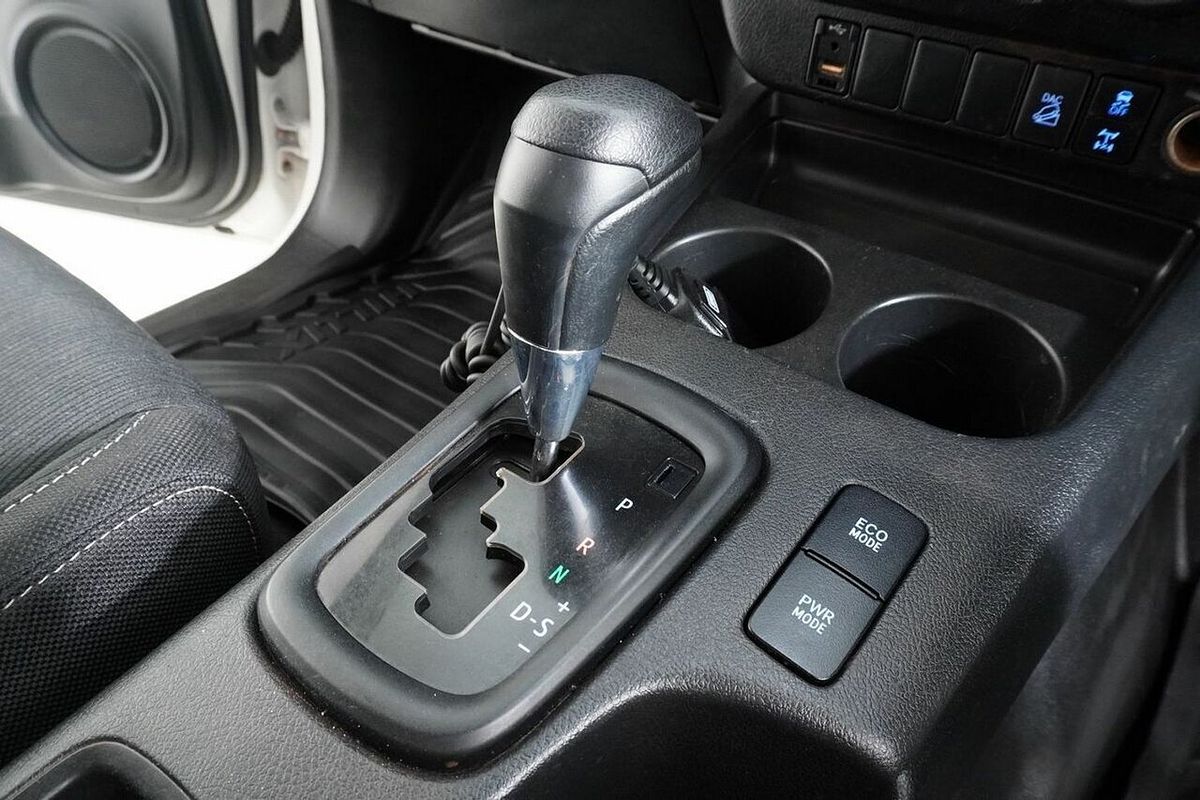 2021 Toyota Hilux SR (4x4) GUN126R Facelift 4X4