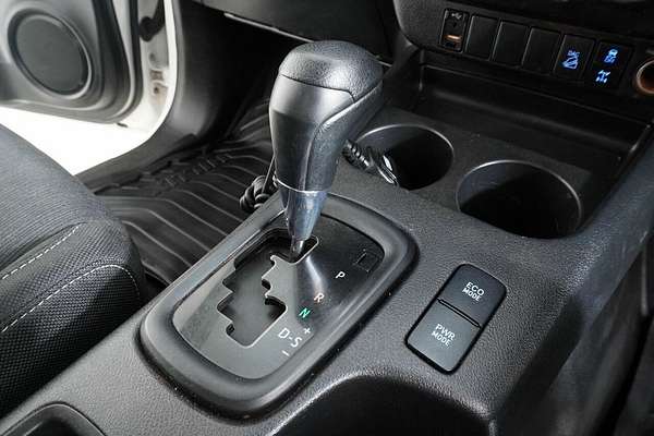 2021 Toyota Hilux SR (4x4) GUN126R Facelift 4X4