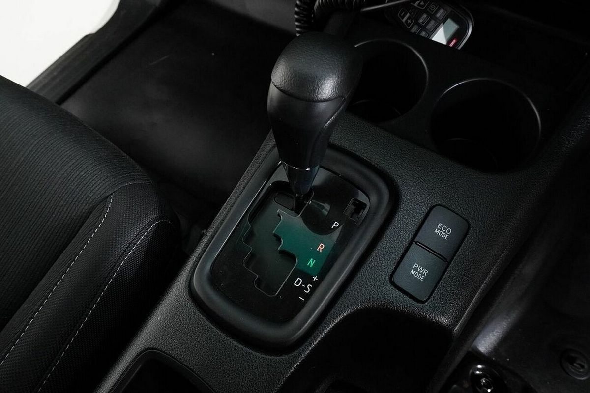 2021 Toyota Hilux SR (4x4) GUN126R Facelift 4X4