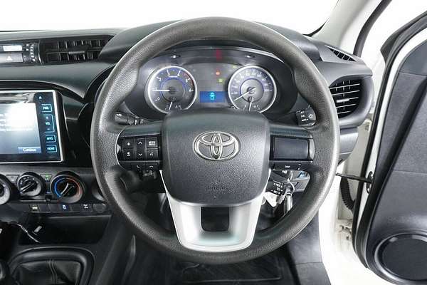 2018 Toyota Hilux SR (4x4) GUN126R MY19 4X4