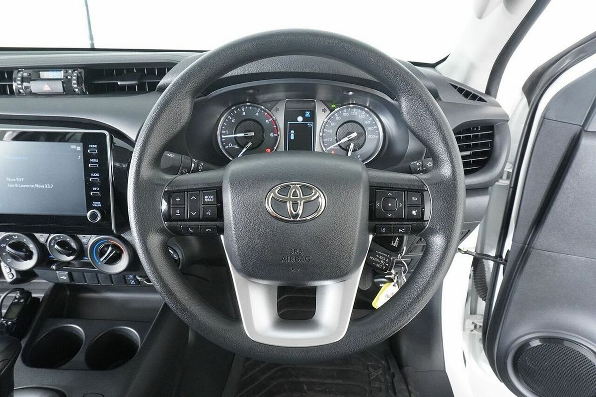 2024 Toyota Hilux SR (4x4) GUN126R 4X4