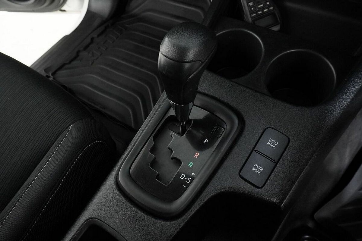 2021 Toyota Hilux SR (4x4) GUN126R Facelift 4X4