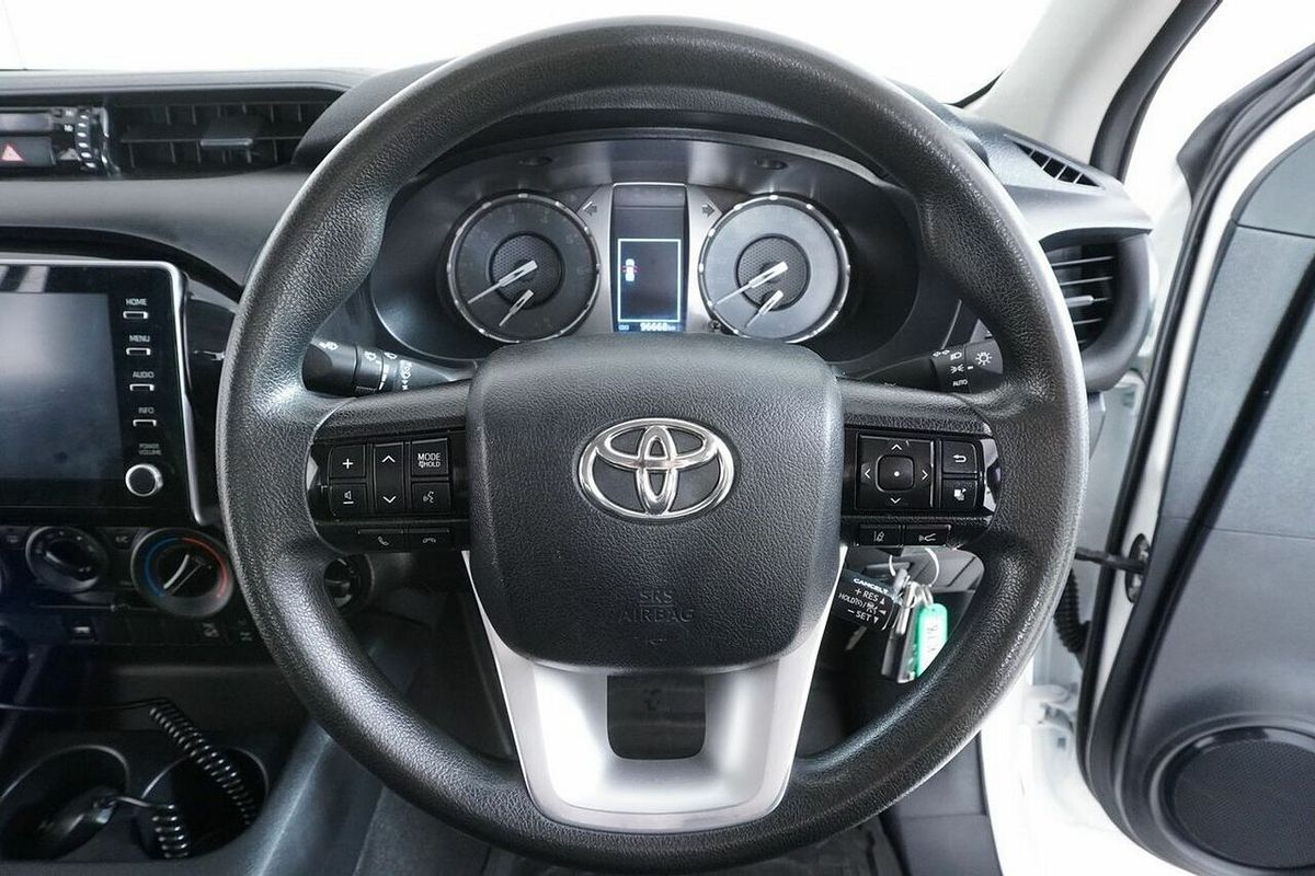 2020 Toyota Hilux SR (4x4) GUN126R Facelift 4X4