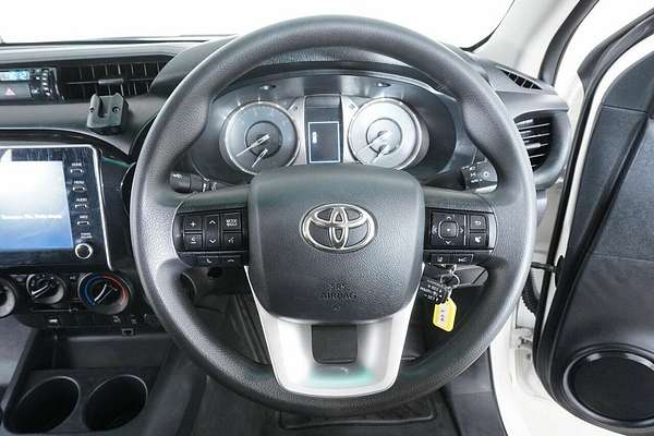 2021 Toyota Hilux SR (4x4) GUN126R Facelift 4X4