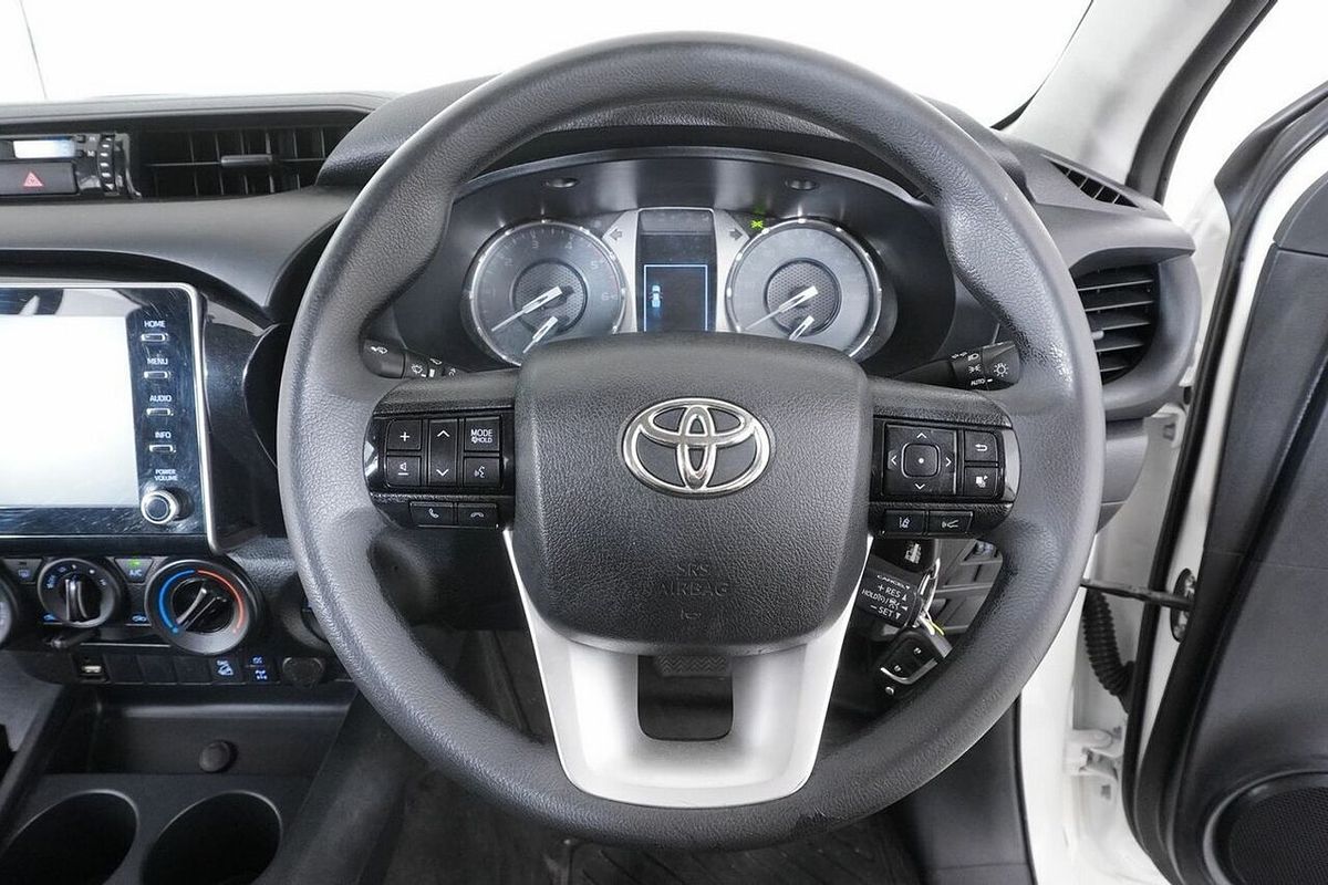 2020 Toyota Hilux SR (4x4) GUN126R Facelift 4X4