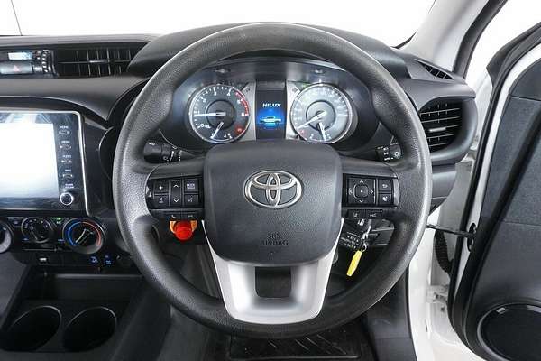 2021 Toyota Hilux SR (4x4) GUN126R Facelift 4X4