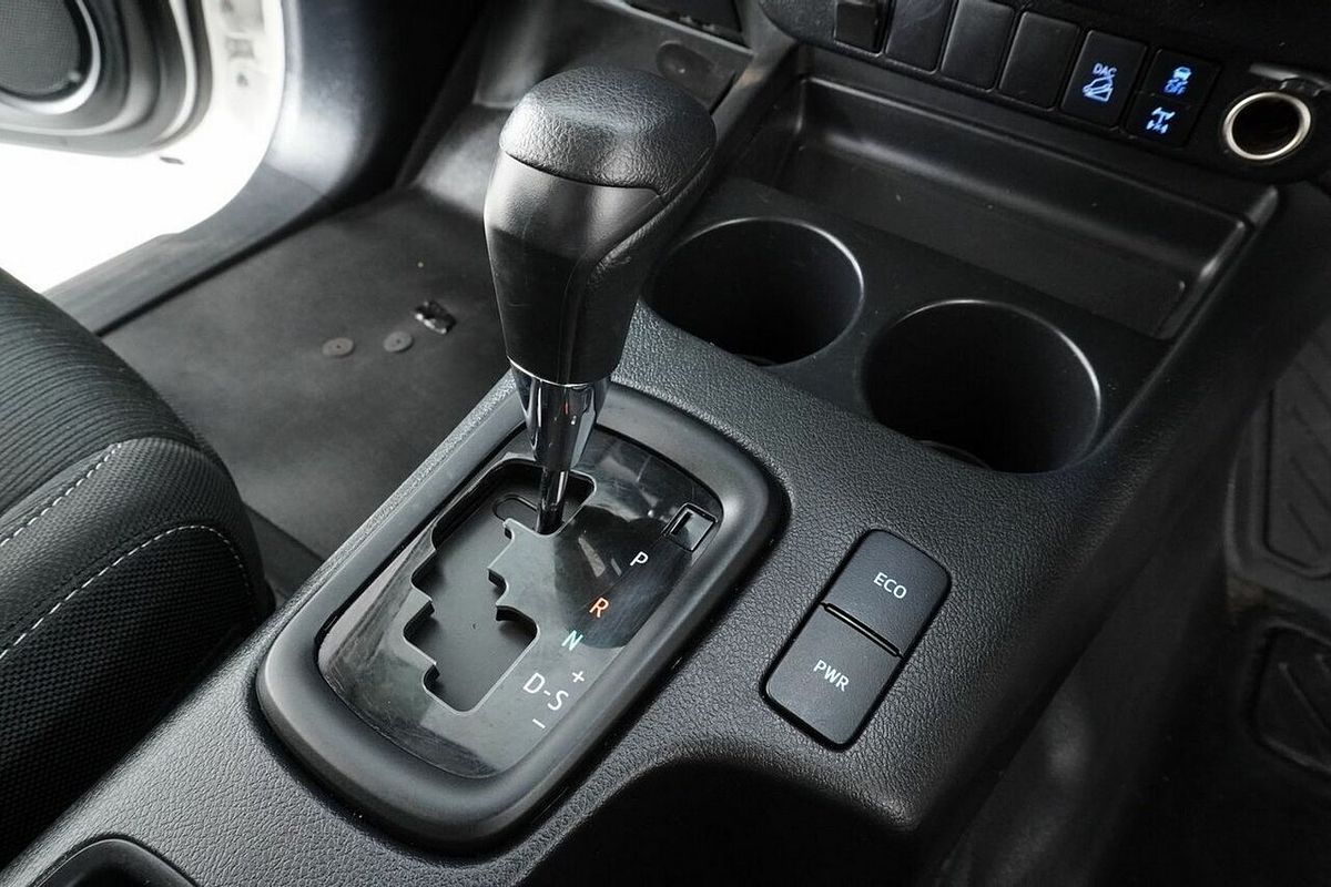 2021 Toyota Hilux SR (4x4) GUN126R Facelift 4X4