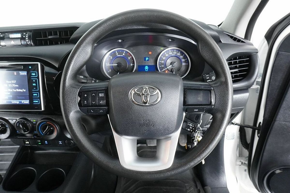 2017 Toyota Hilux SR (4x4) GUN126R 4X4