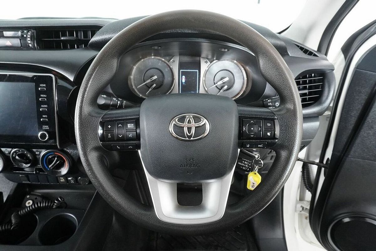 2020 Toyota Hilux SR (4x4) GUN126R Facelift 4X4