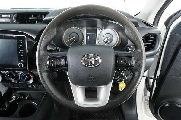 2020 Toyota Hilux SR (4x4) GUN126R Facelift 4X4