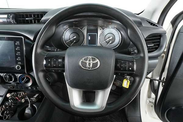 2020 Toyota Hilux SR (4x4) GUN126R Facelift 4X4