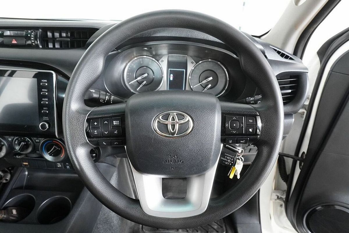 2020 Toyota Hilux SR (4x4) GUN126R Facelift 4X4
