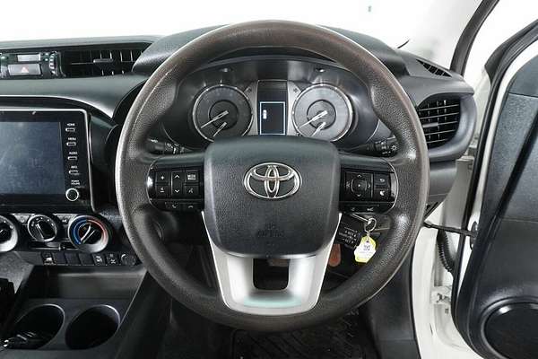 2020 Toyota Hilux SR (4x4) GUN126R Facelift 4X4