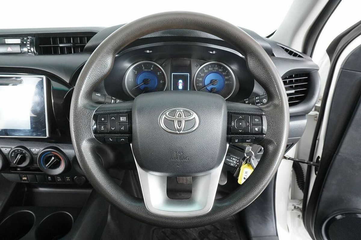 2020 Toyota Hilux SR (4x4) GUN126R Facelift 4X4