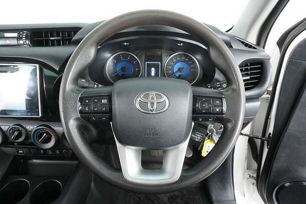 2020 Toyota Hilux SR (4x4) GUN126R Facelift 4X4