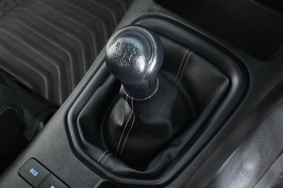 2022 Toyota Hilux SR (4x4) GUN126R 4X4