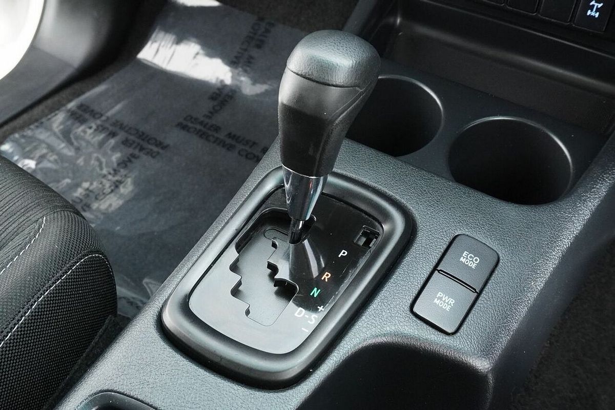 2016 Toyota Hilux SR (4x4) GUN126R 4X4