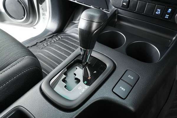 2024 Toyota Hilux SR (4x4) GUN126R 4X4