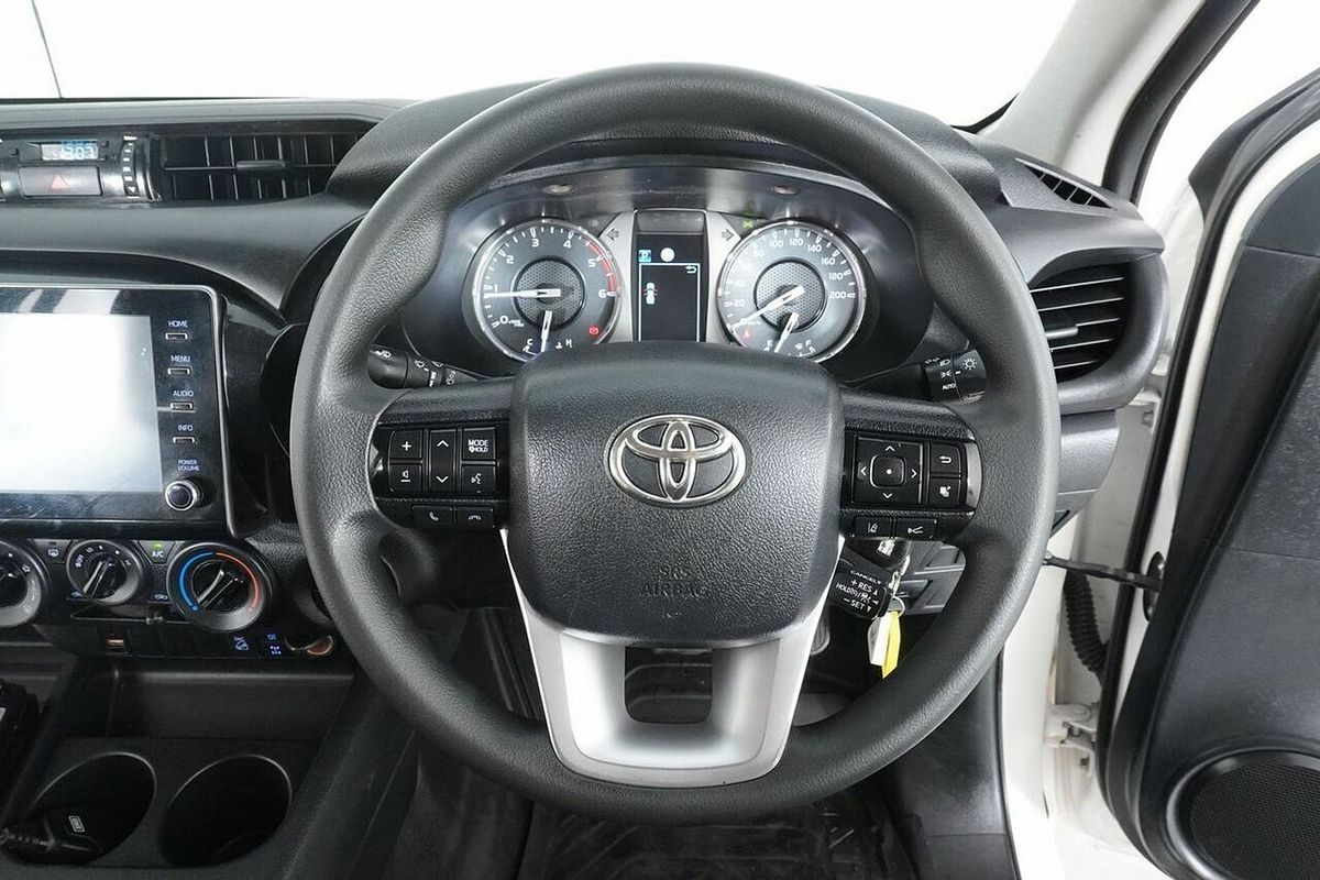 2021 Toyota Hilux SR (4x4) GUN126R Facelift 4X4
