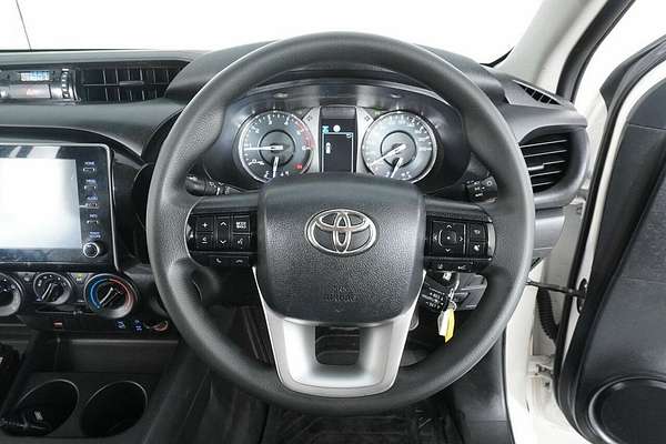 2021 Toyota Hilux SR (4x4) GUN126R Facelift 4X4