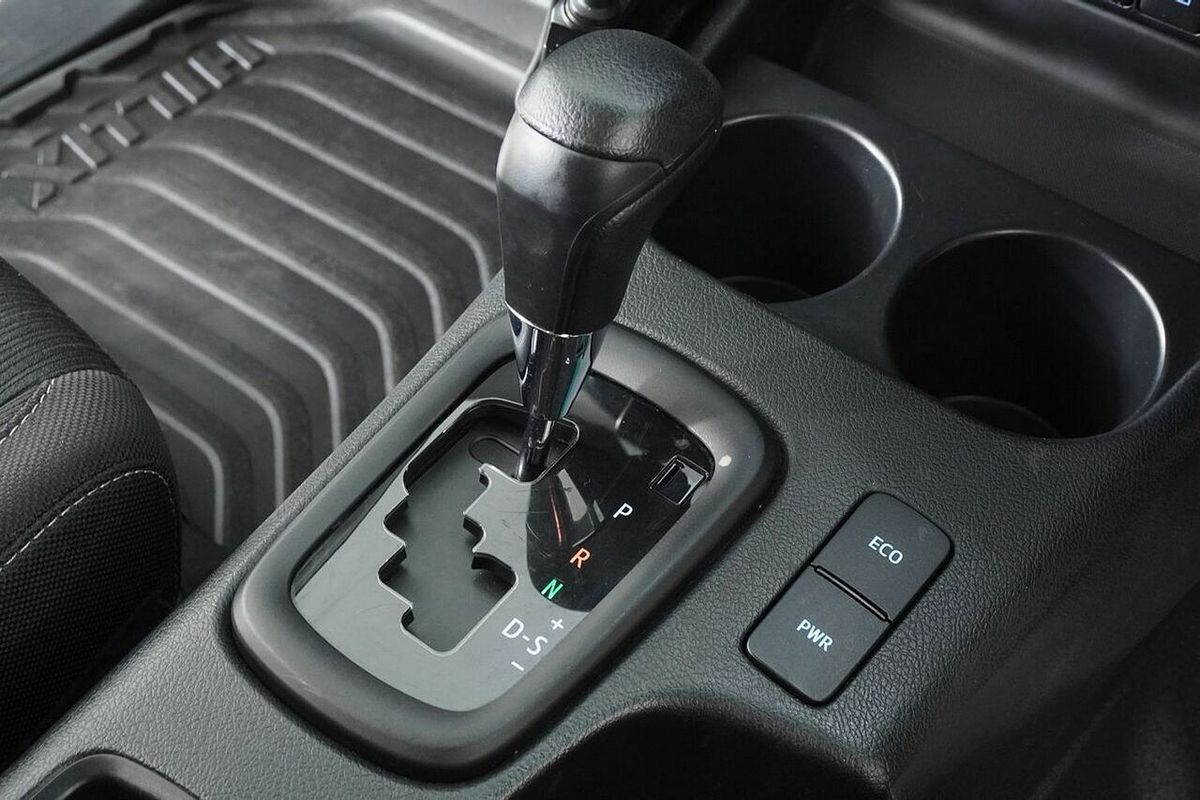 2024 Toyota Hilux SR (4x4) GUN126R 4X4