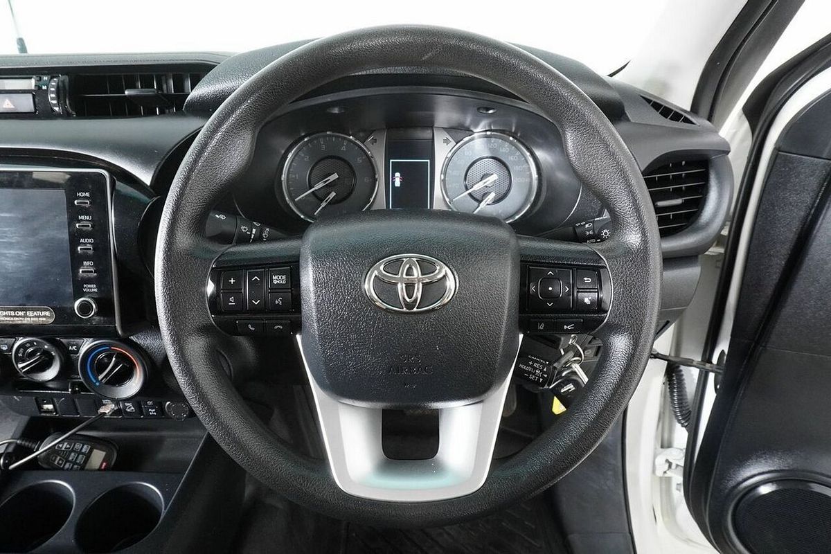 2021 Toyota Hilux SR (4x4) GUN126R Facelift 4X4