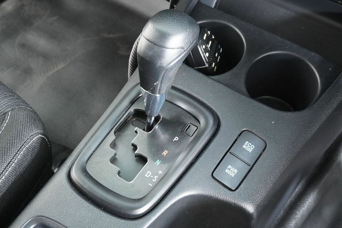 2021 Toyota Hilux SR (4x4) GUN126R Facelift 4X4