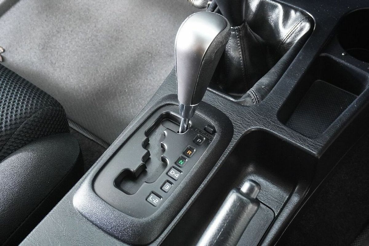 2015 Toyota Hilux SR5 (4x4) KUN26R MY14 4X4