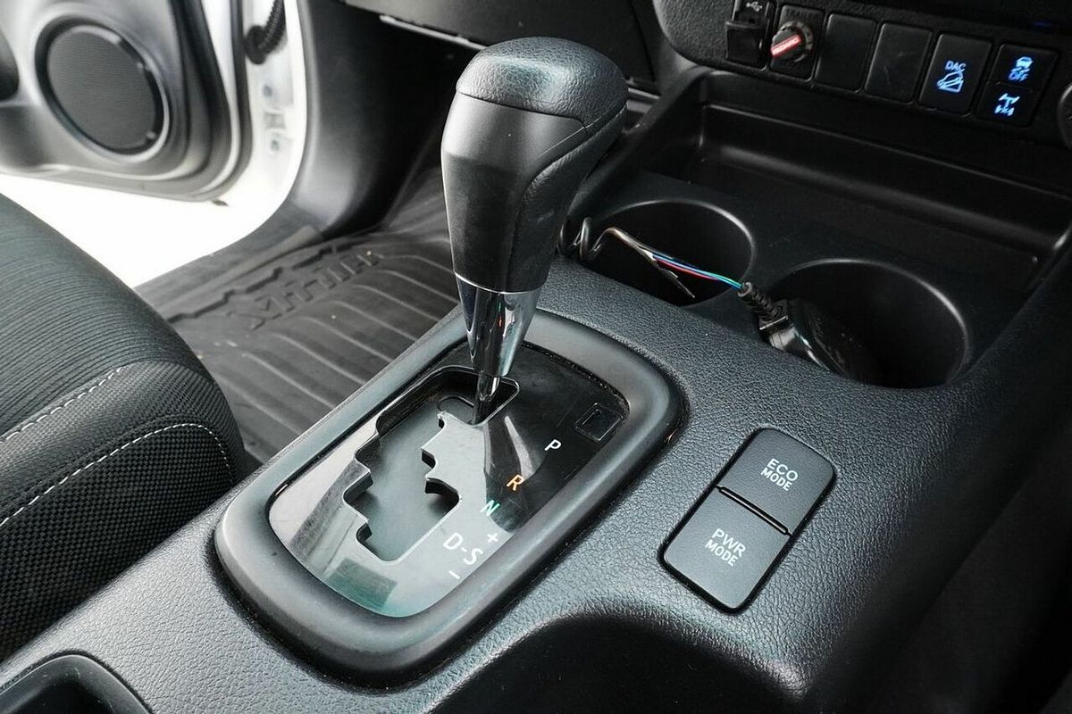 2021 Toyota Hilux SR (4x4) GUN126R Facelift 4X4