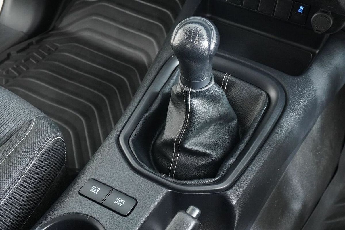 2020 Toyota Hilux SR Hi-Rider GUN136R Facelift Rear Wheel Drive