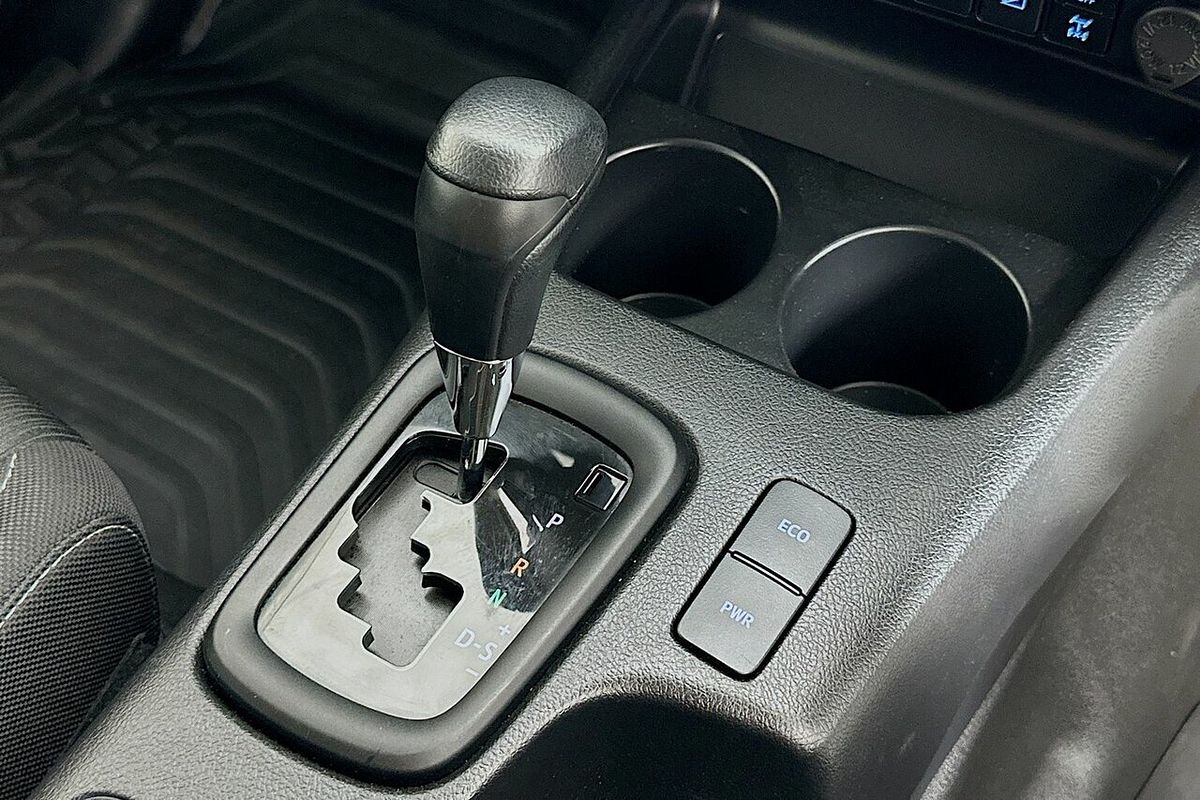 2024 Toyota Hilux SR (4x4) GUN126R 4X4