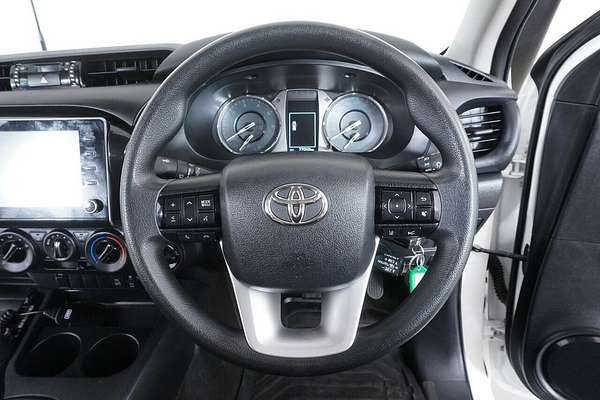 2020 Toyota Hilux SR (4x4) GUN126R Facelift 4X4