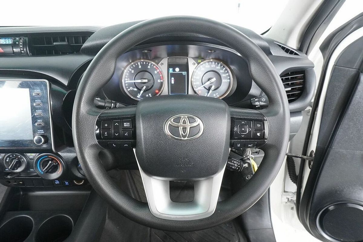 2020 Toyota Hilux SR (4x4) GUN126R Facelift 4X4