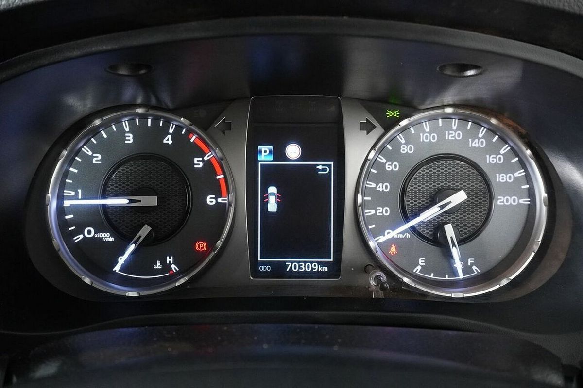 2020 Toyota Hilux SR (4x4) GUN126R Facelift 4X4