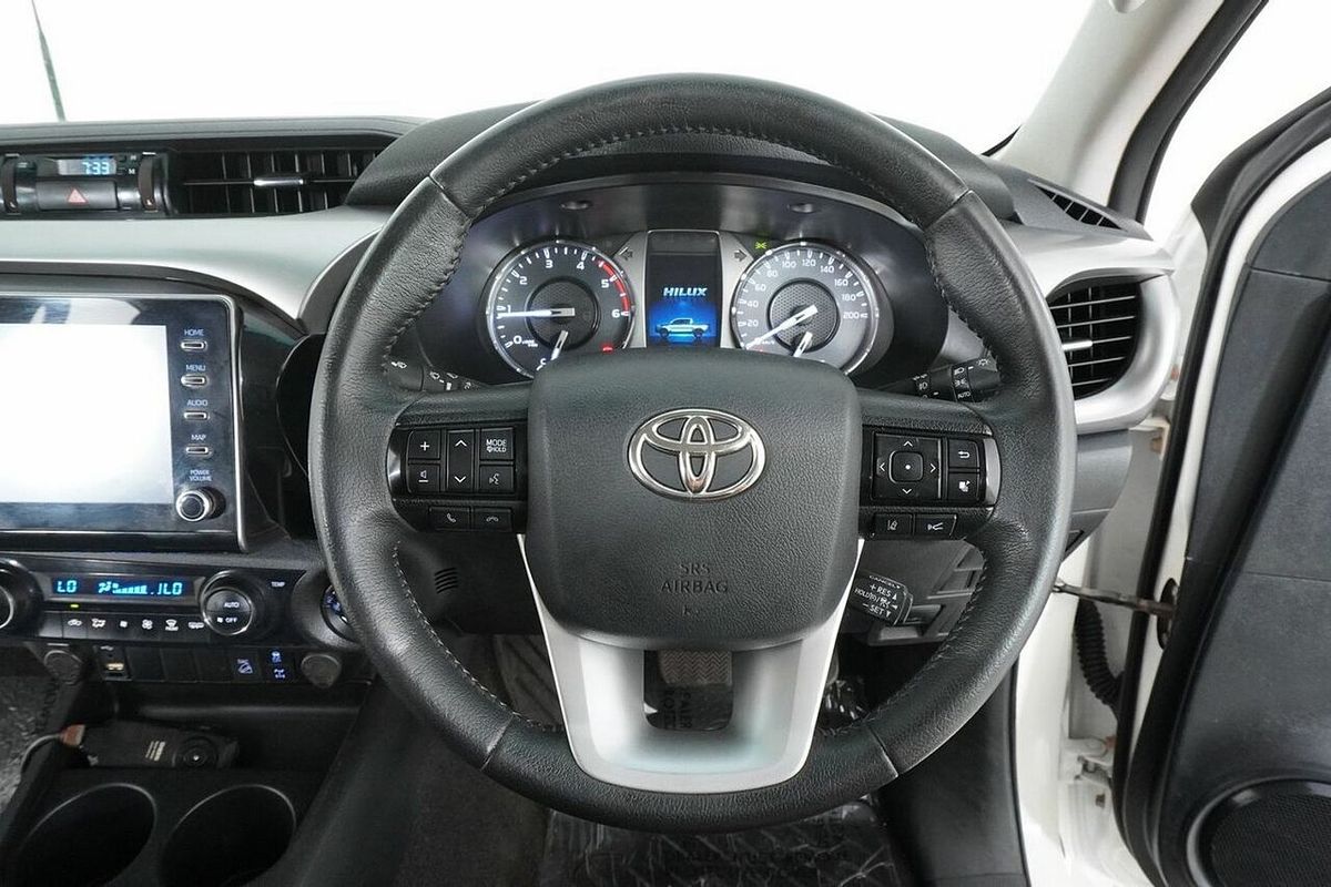 2021 Toyota Hilux SR5 (4x4) GUN126R Facelift 4X4