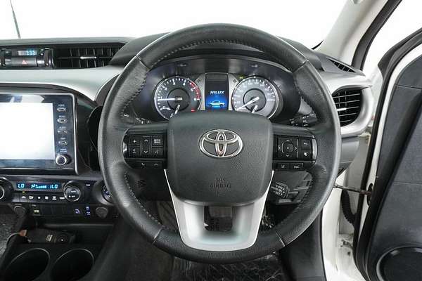 2021 Toyota Hilux SR5 (4x4) GUN126R Facelift 4X4