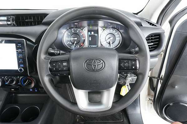 2020 Toyota Hilux SR (4x4) GUN126R Facelift 4X4