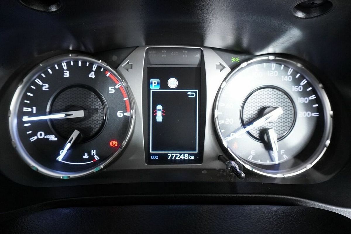 2020 Toyota Hilux SR (4x4) GUN126R Facelift 4X4